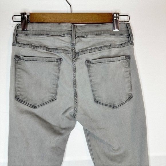 Frame Le Skinny de Jeanne Gray Distressed Hem Maralago Wash Mid Rise Size 27 - Picture 8 of 13